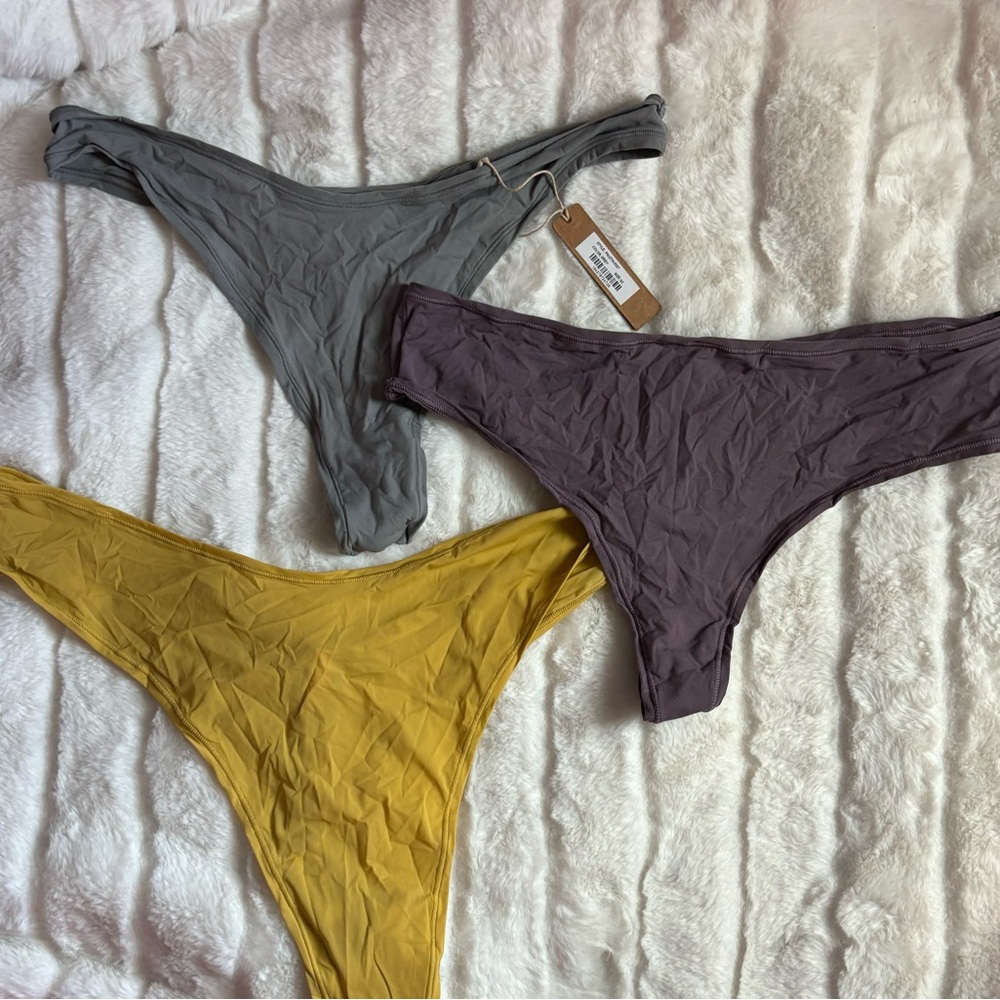 SKIMS 3x Panties Bundle 3/$28